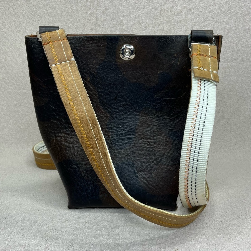 Vintage Leather Crossing School Guard Crossbody Bag Purse VTG Hartford Boho Prep - Picture 3 of 9